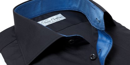 Lieferservice - Art des Unternehmens: Sonstige Dienstleistungen - Maßhemd in schwarz mit dunkeblauen Farbtupfern - Fine Cotton Company