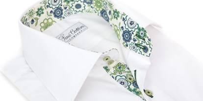 Lieferservice - Zahlungsmöglichkeiten: PayPal - weißes Maßhemd mit grünem Muster im Kontrast - Fine Cotton Company